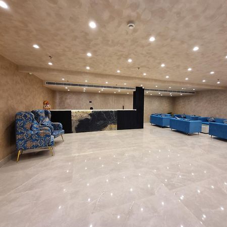 Chinhat Dolphin Club酒店 外观 照片