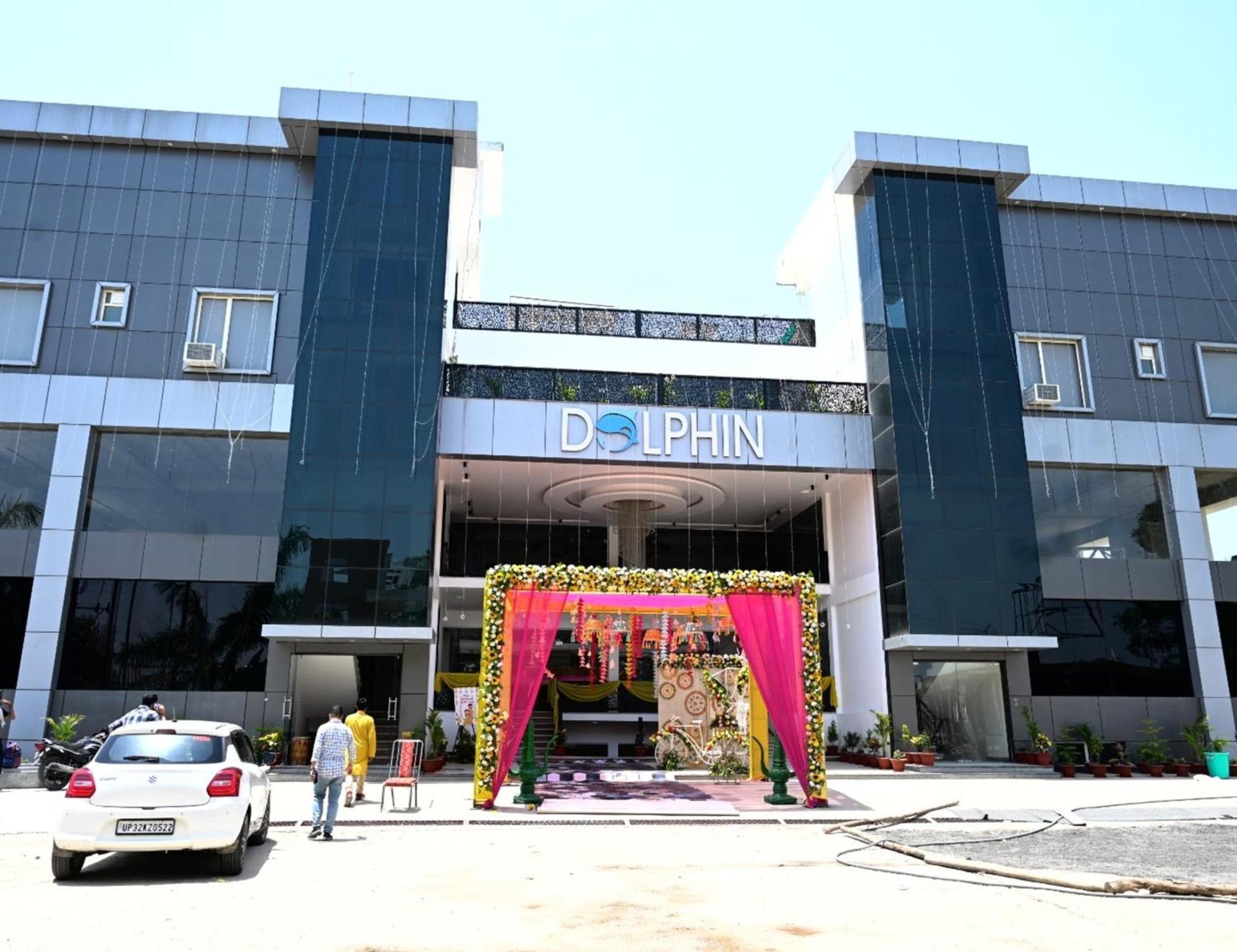 Chinhat Dolphin Club酒店 外观 照片